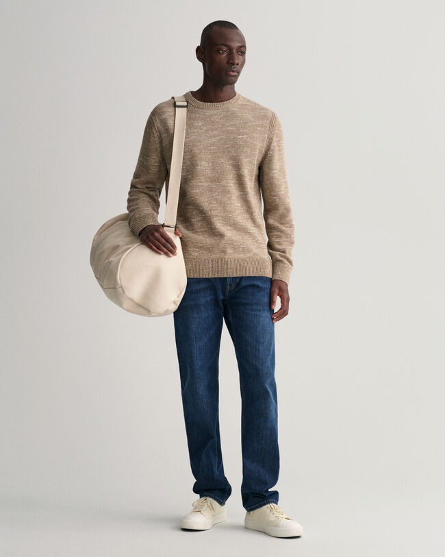 Kierrelankaneule, jossa py&ouml;re&auml; p&auml;&auml;ntie