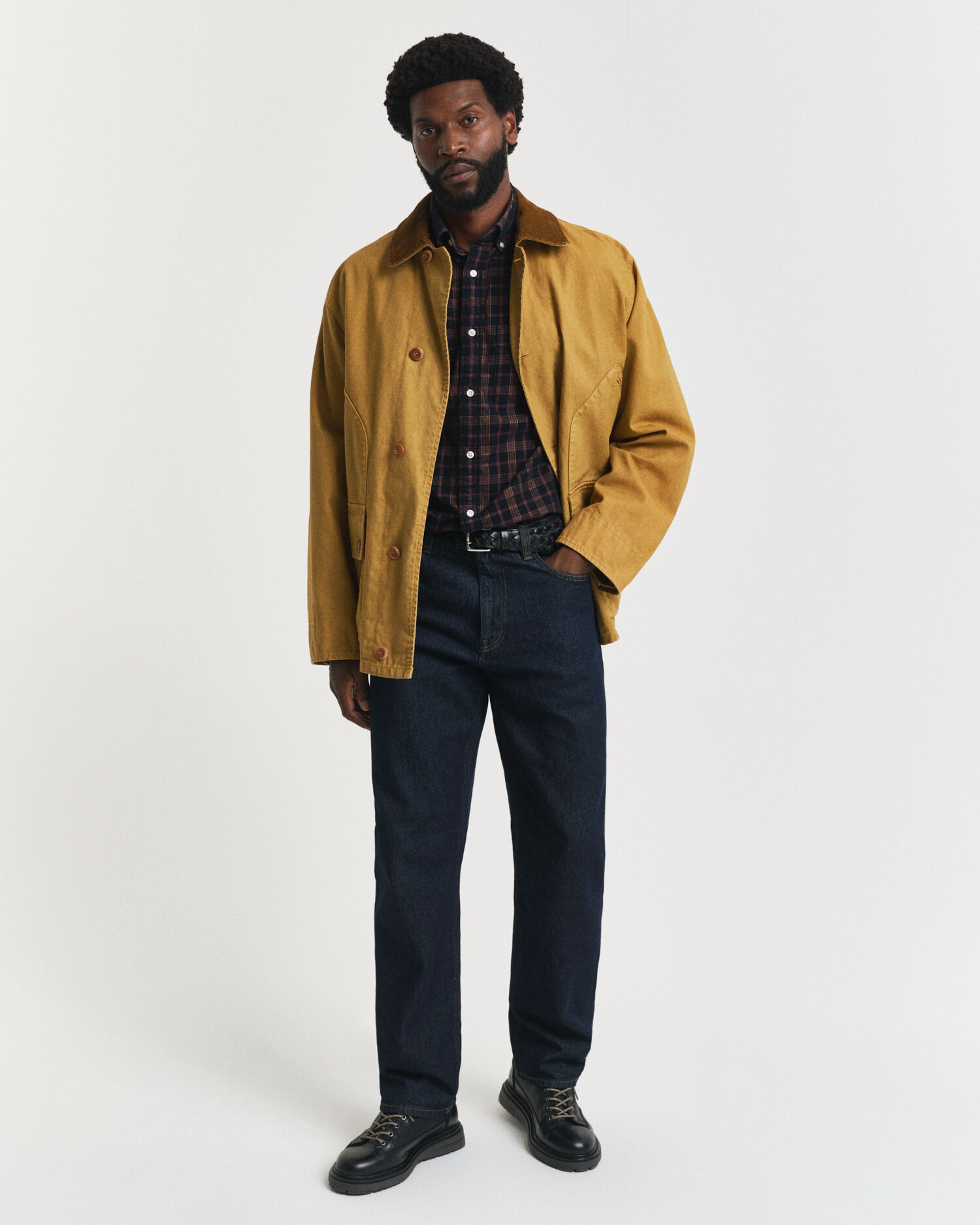 Regular fit ‑mitoitettu ruudullinen vakosamettipaita