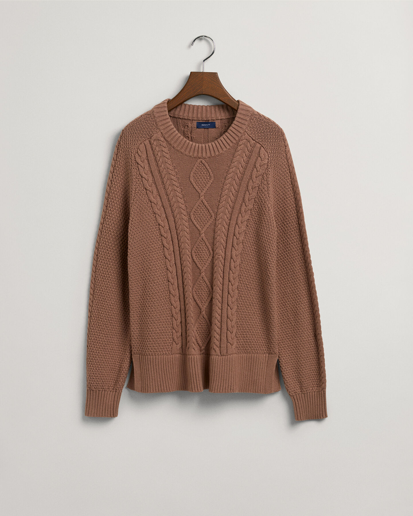 Palmikkoneule, py&ouml;re&auml; p&auml;&auml;ntie