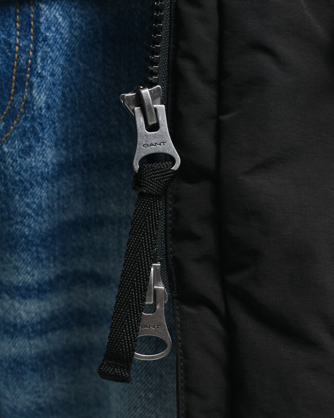 Paksu keskipitk&auml; untuvatakki