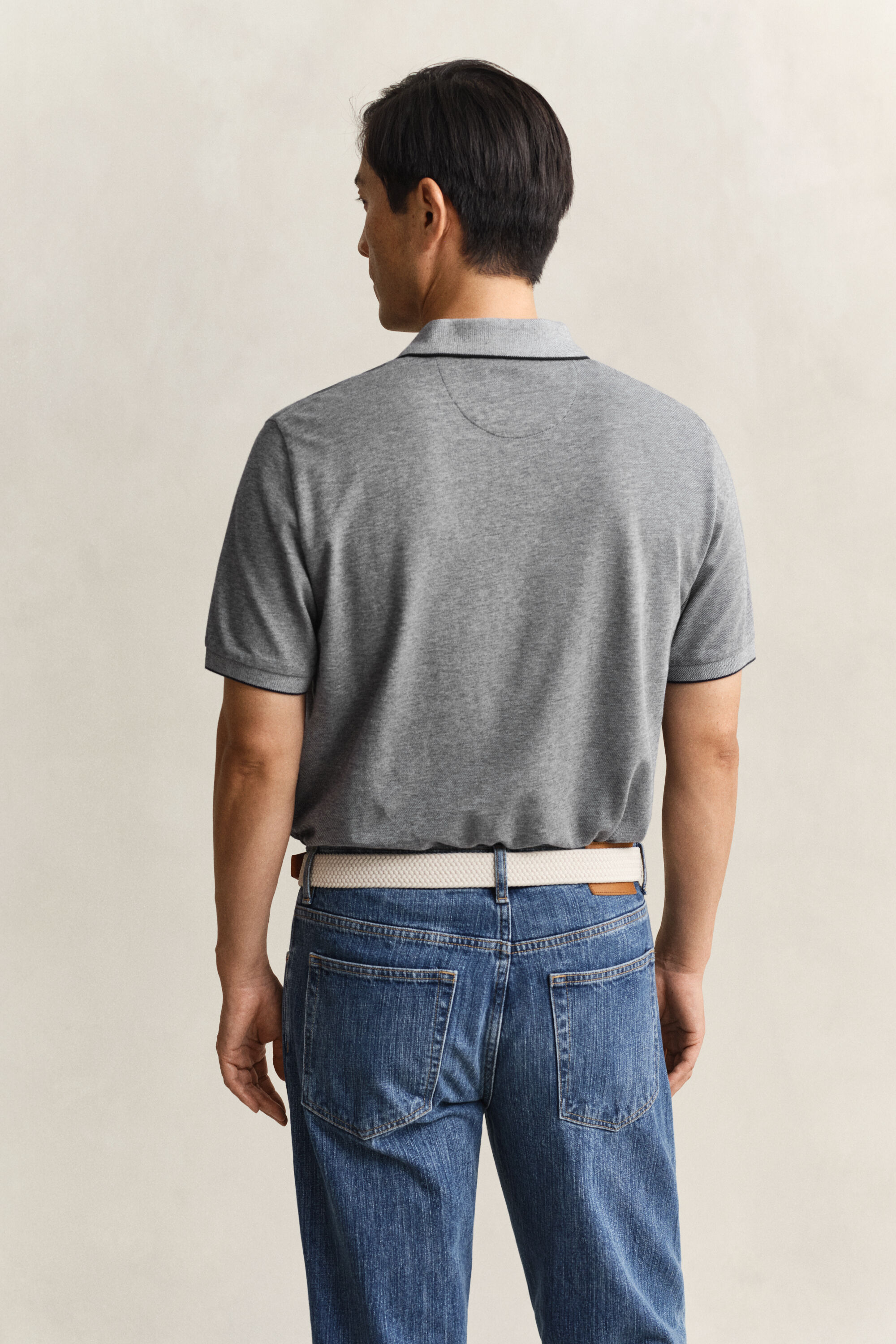 Kaksivärinen pikeepaita