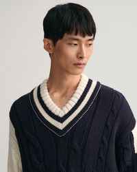 V-kauluksinen intarsianeulepusero