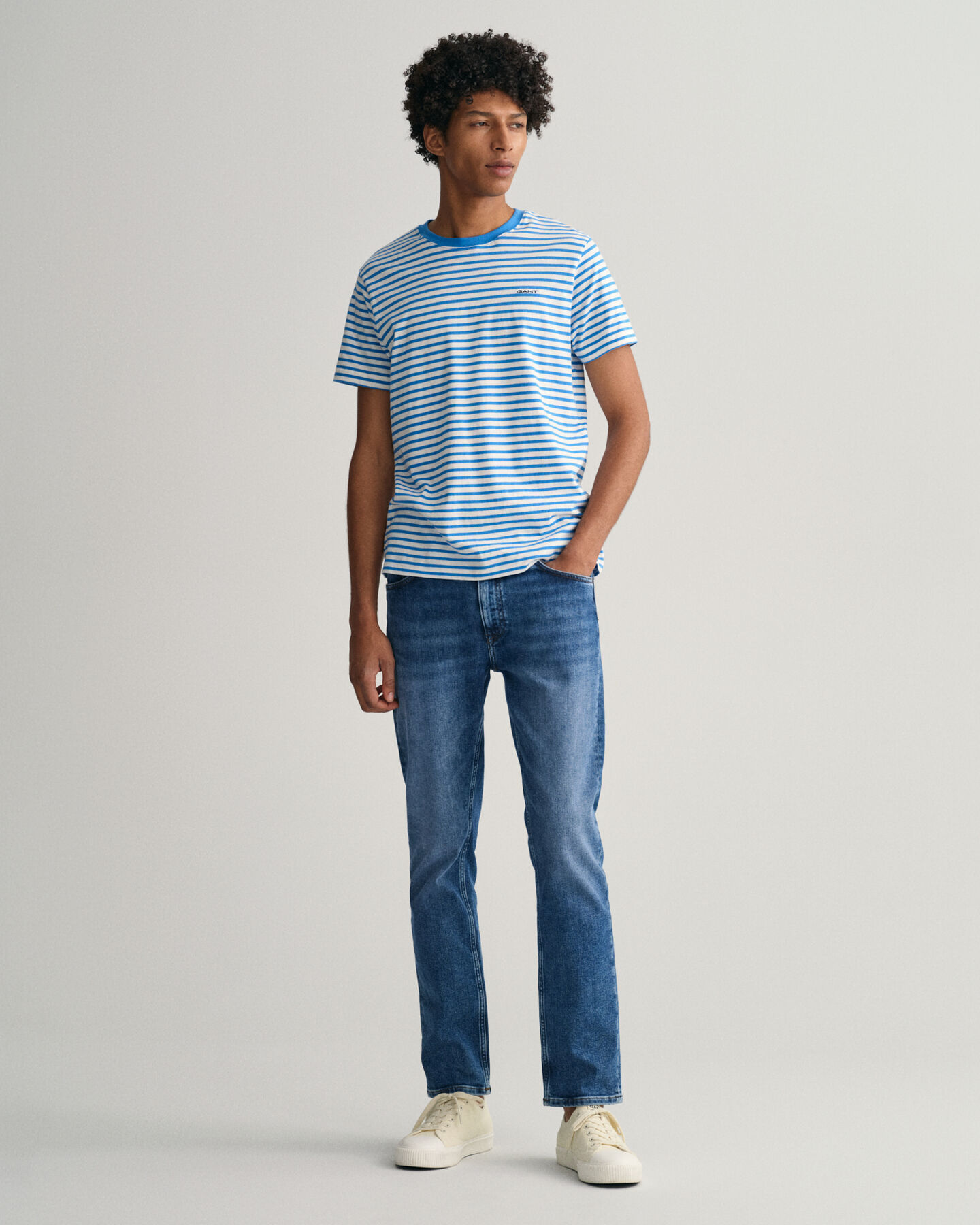 Raidallinen t‑paita