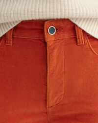 Slim fit ‑mitoitetut nilkkapituiset Farla-vakosamettifarkut