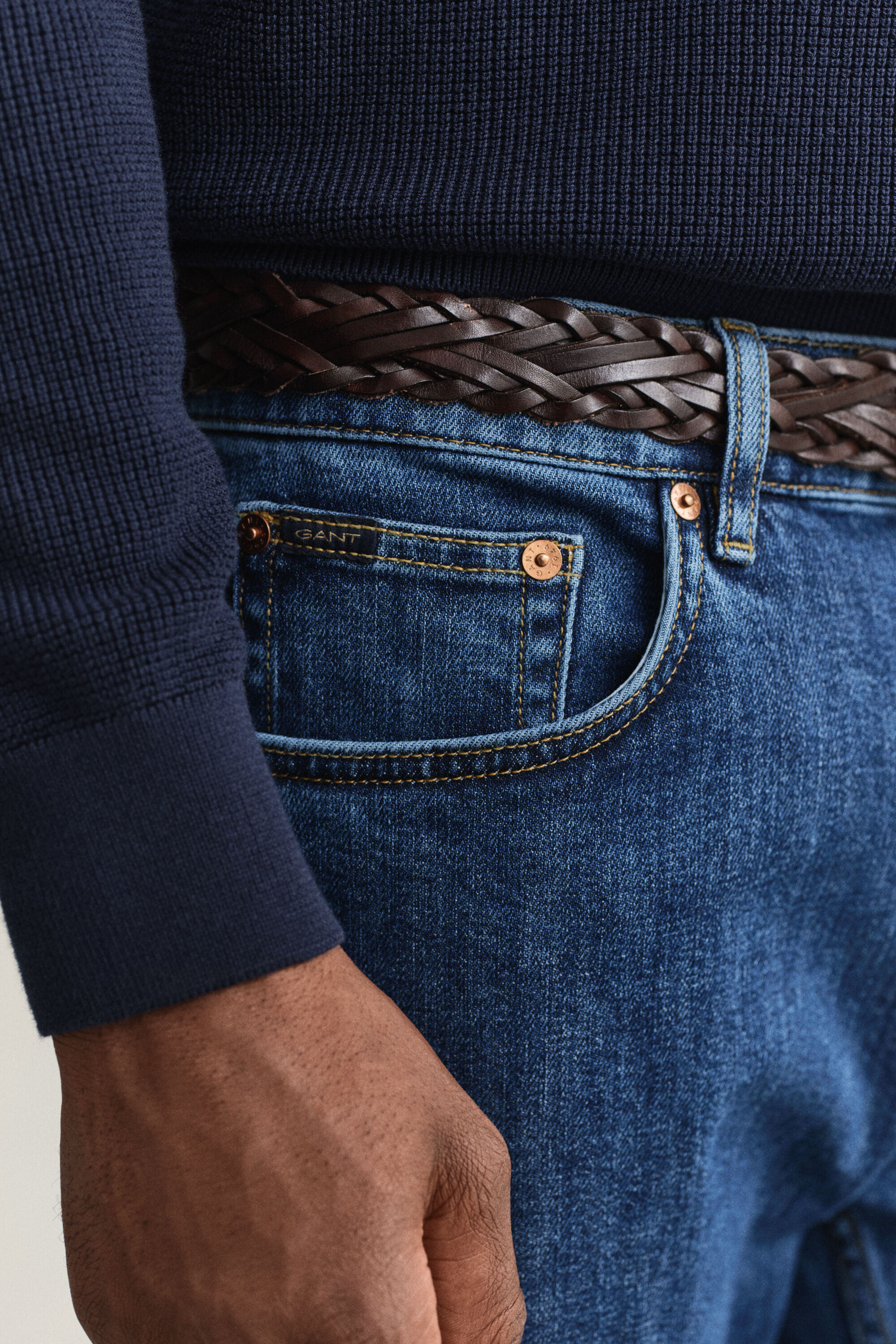 Regular fit ‑mitoitetut Clean Wash ‑farkut