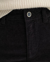 Slim fit ‑mitoitetut nilkkapituiset Farla-vakosamettifarkut