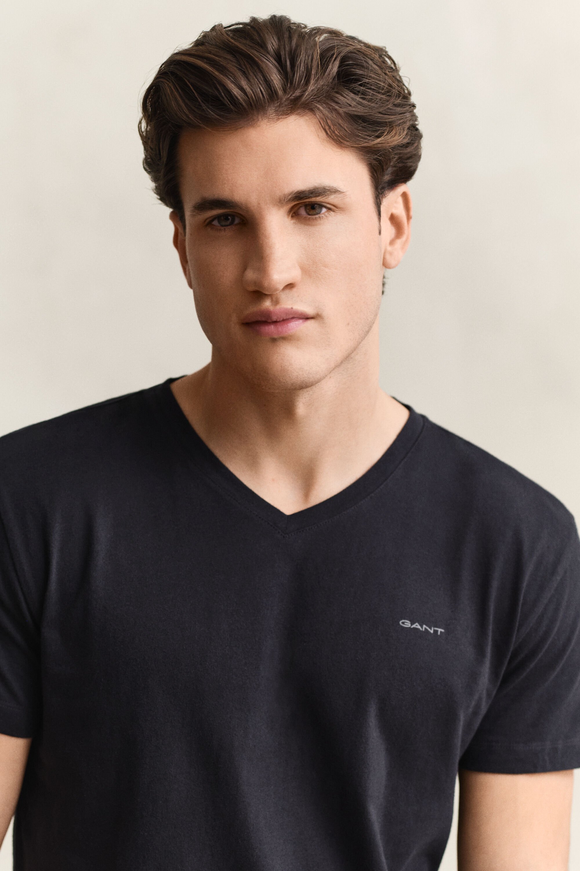 T‑paita, v‑pääntie (2 kpl)