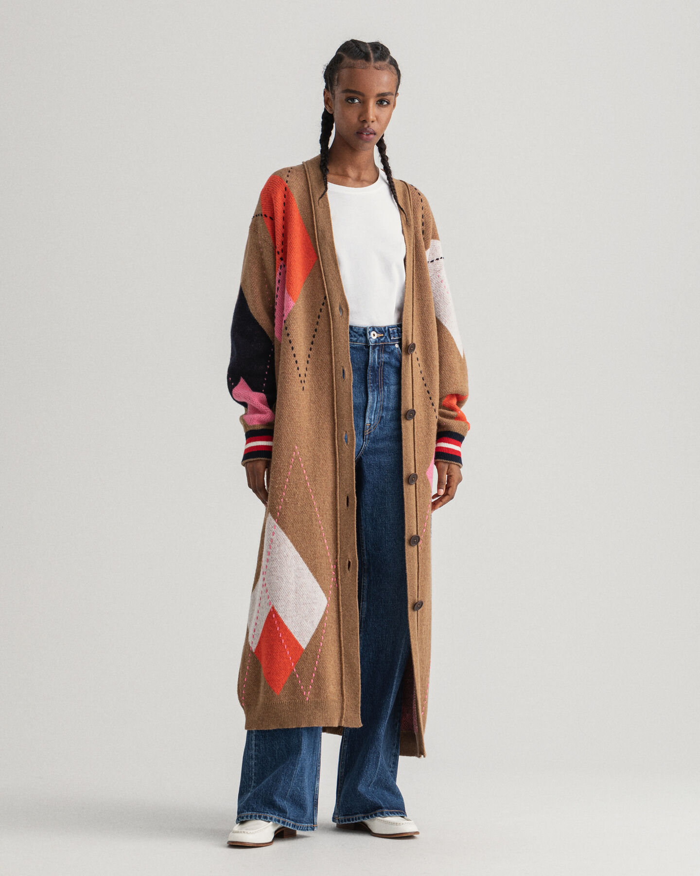 Pitk&auml; Argyle-neuletakki