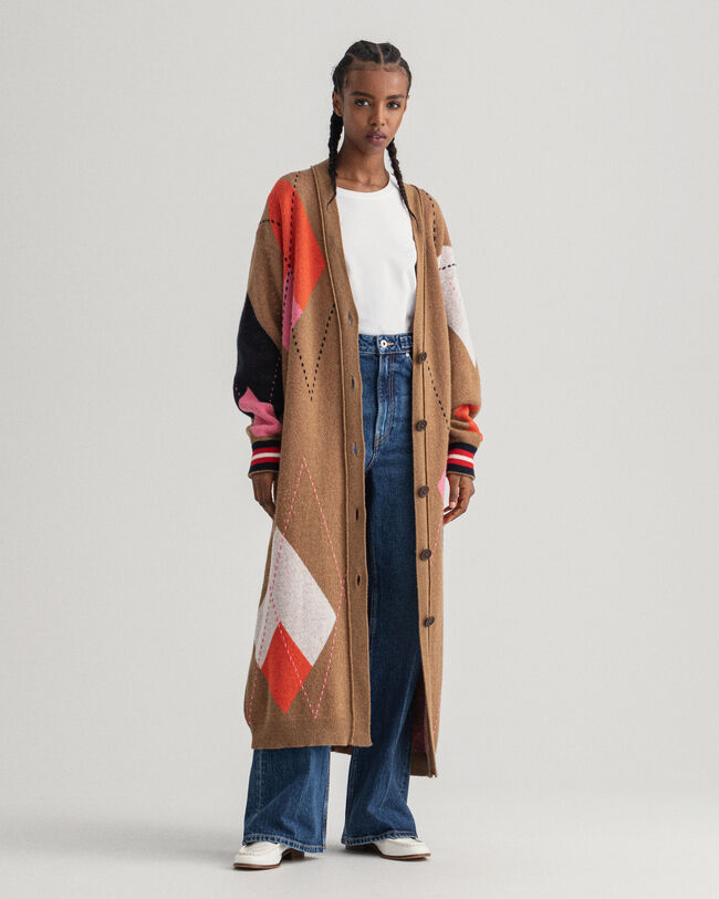 Pitk&auml; Argyle-neuletakki