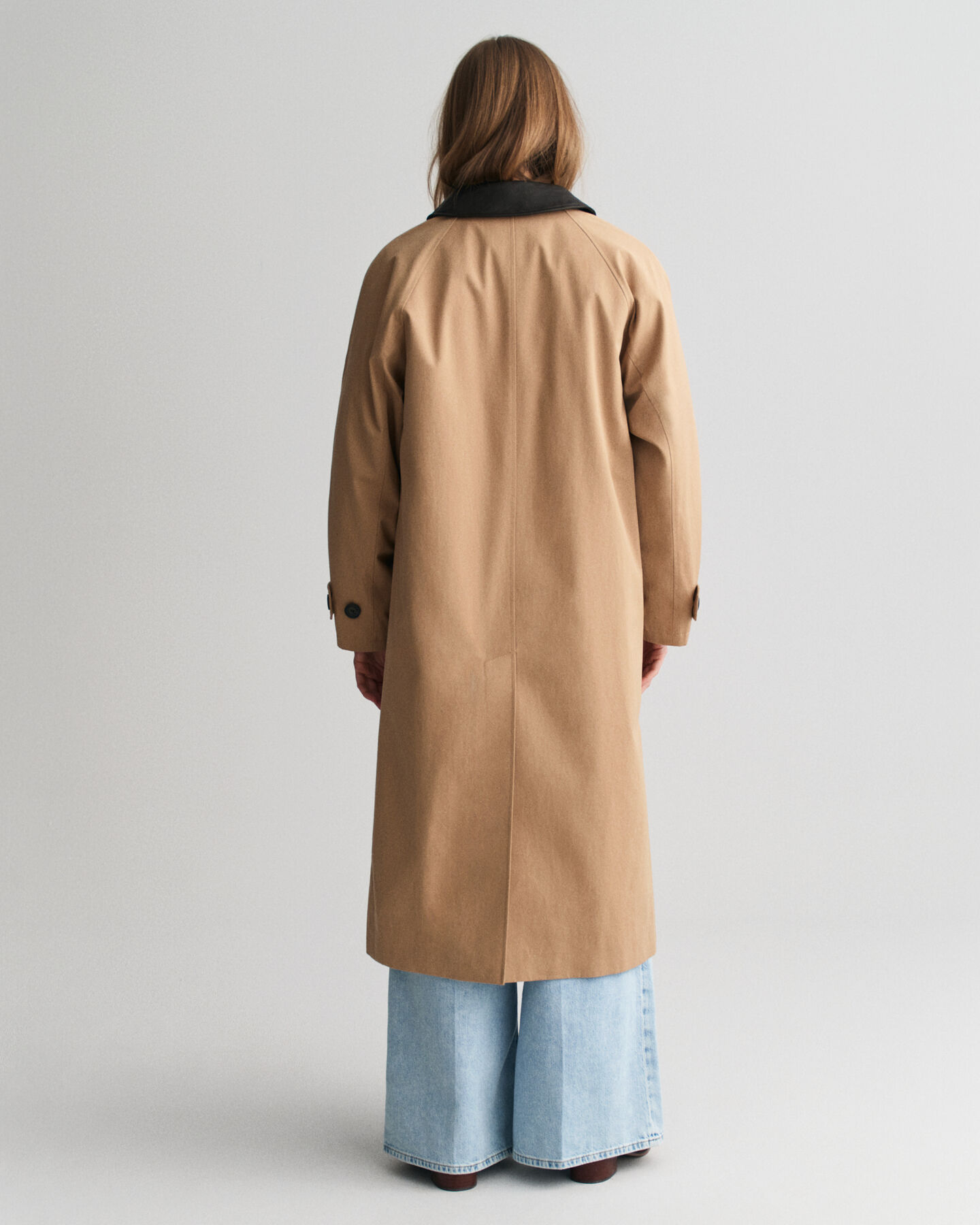 Nahkakauluksinen autotakki