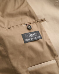 Regular&nbsp;fit ‑mitoitettu puuvillableiseri