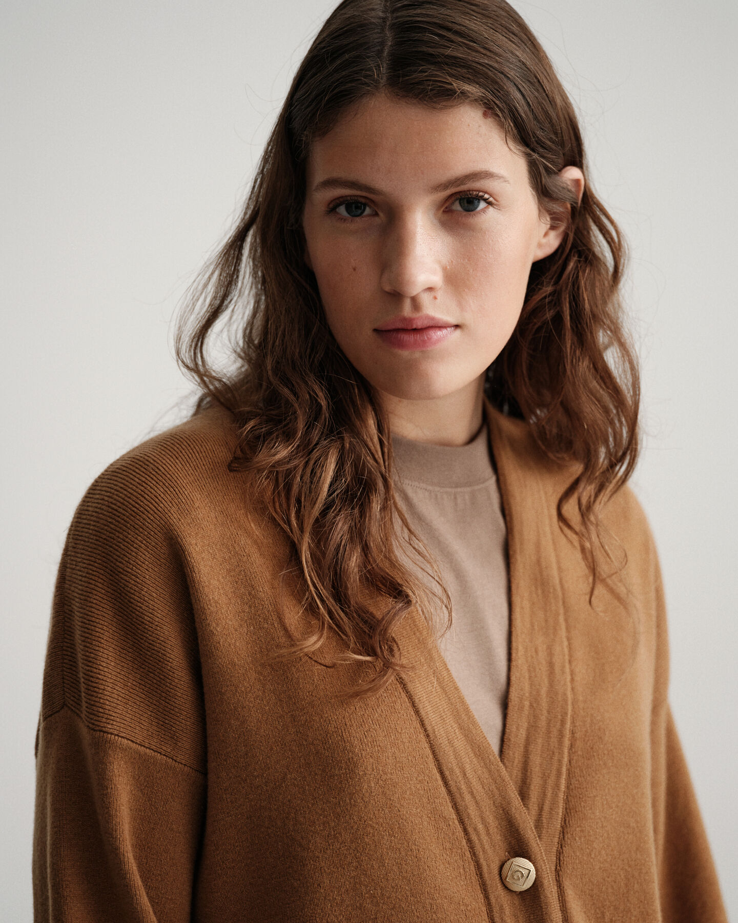 Yksivärinen oversized fit ‑mitoitettu neuletakki