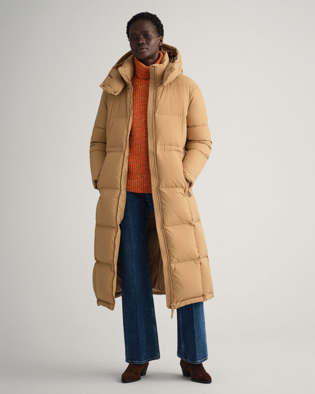 Kokopitkä untuvatakki