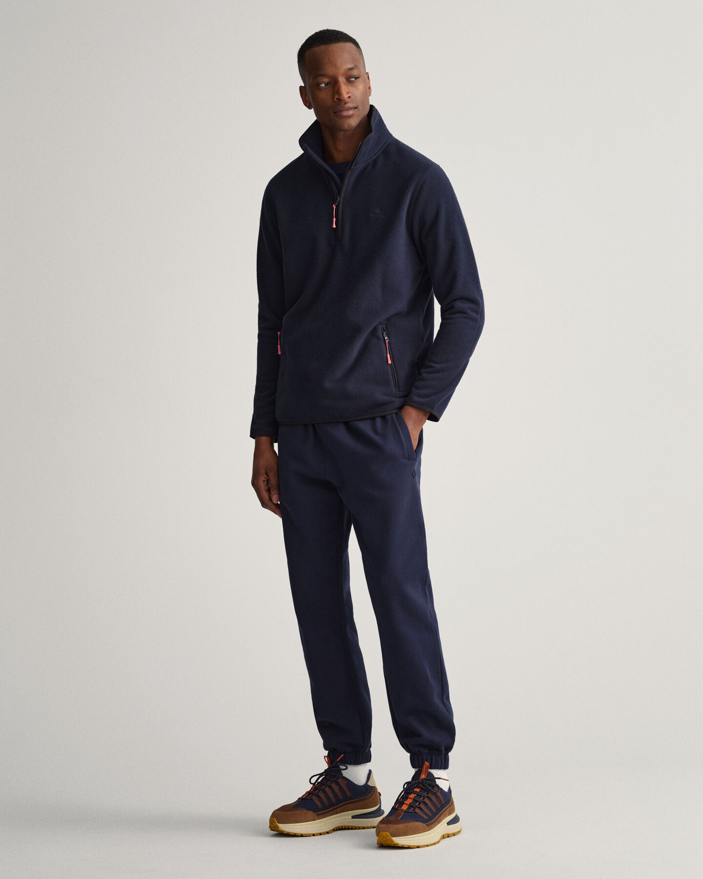 Kevyt fleecepusero puolivetoketjulla