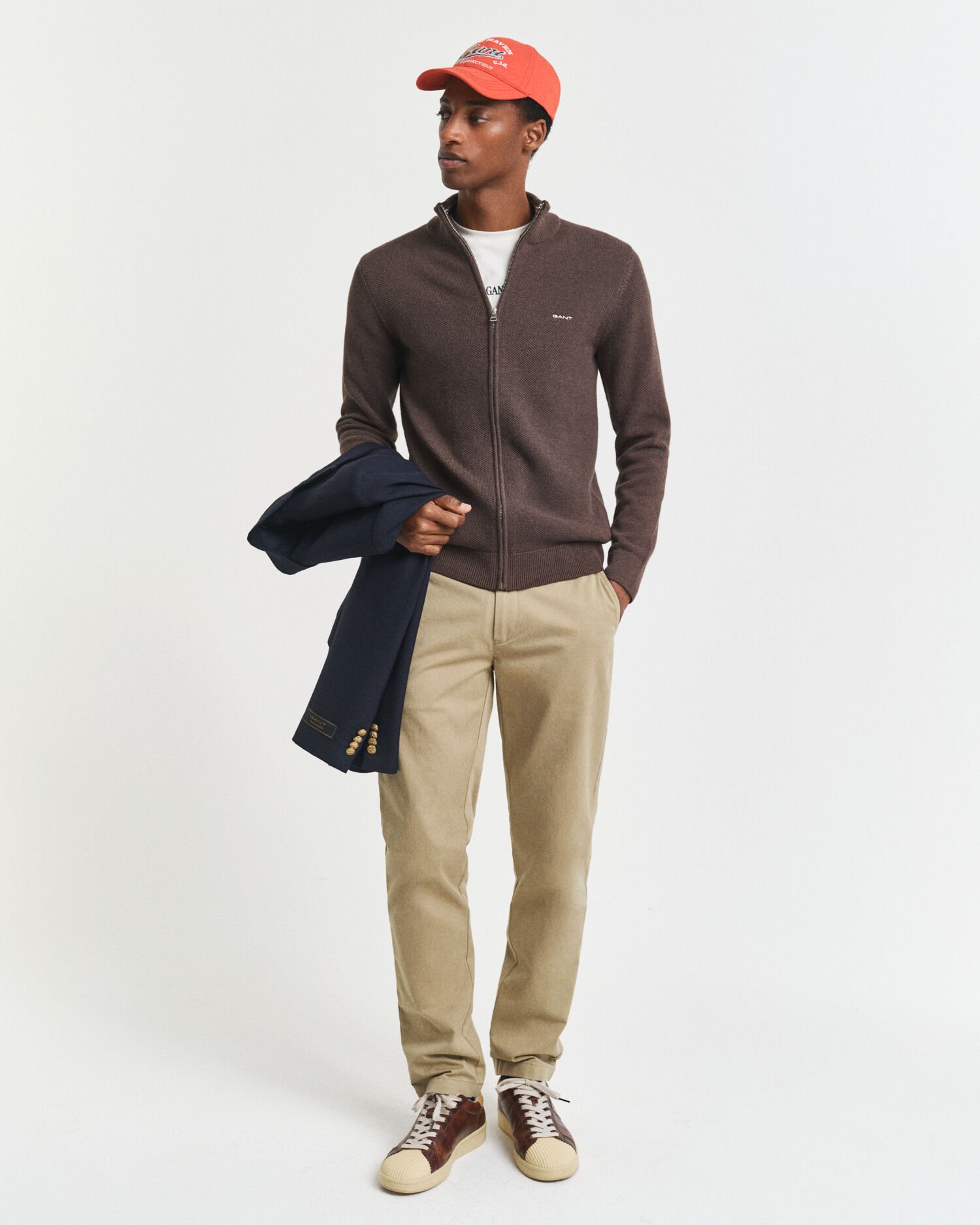 Vetoketjullinen pikeeneuletakki