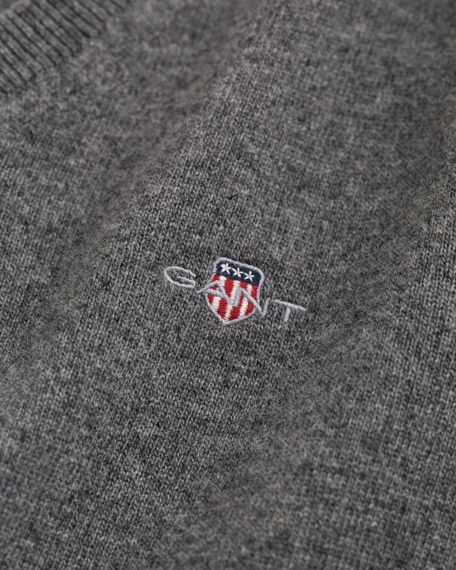 Ohut lampaanvillaneule, v-pääntie