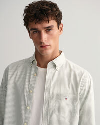 Regular fit ‑mitoitettu pystyraidallinen oxford-paita