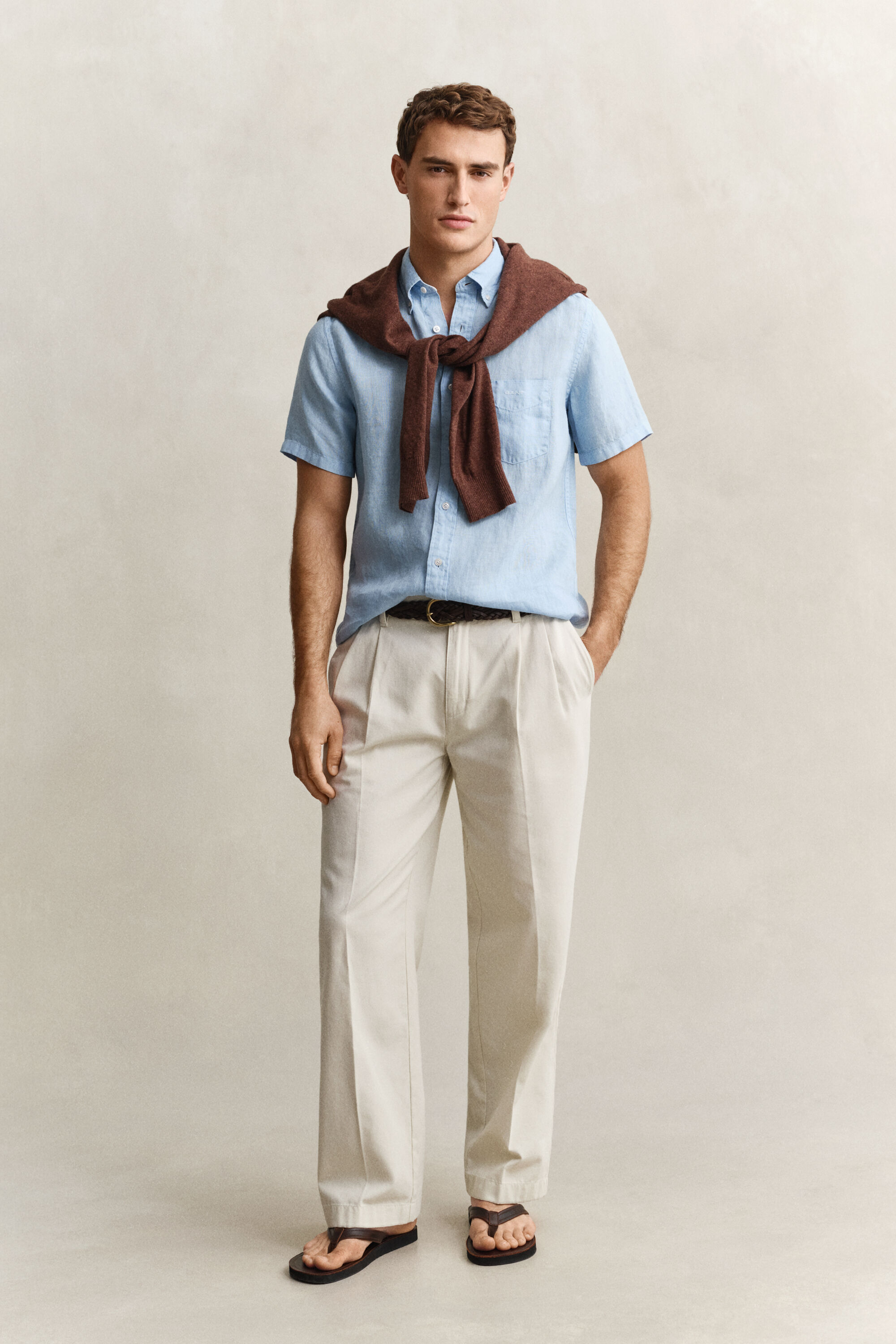 Lyhythihainen pellavapaita