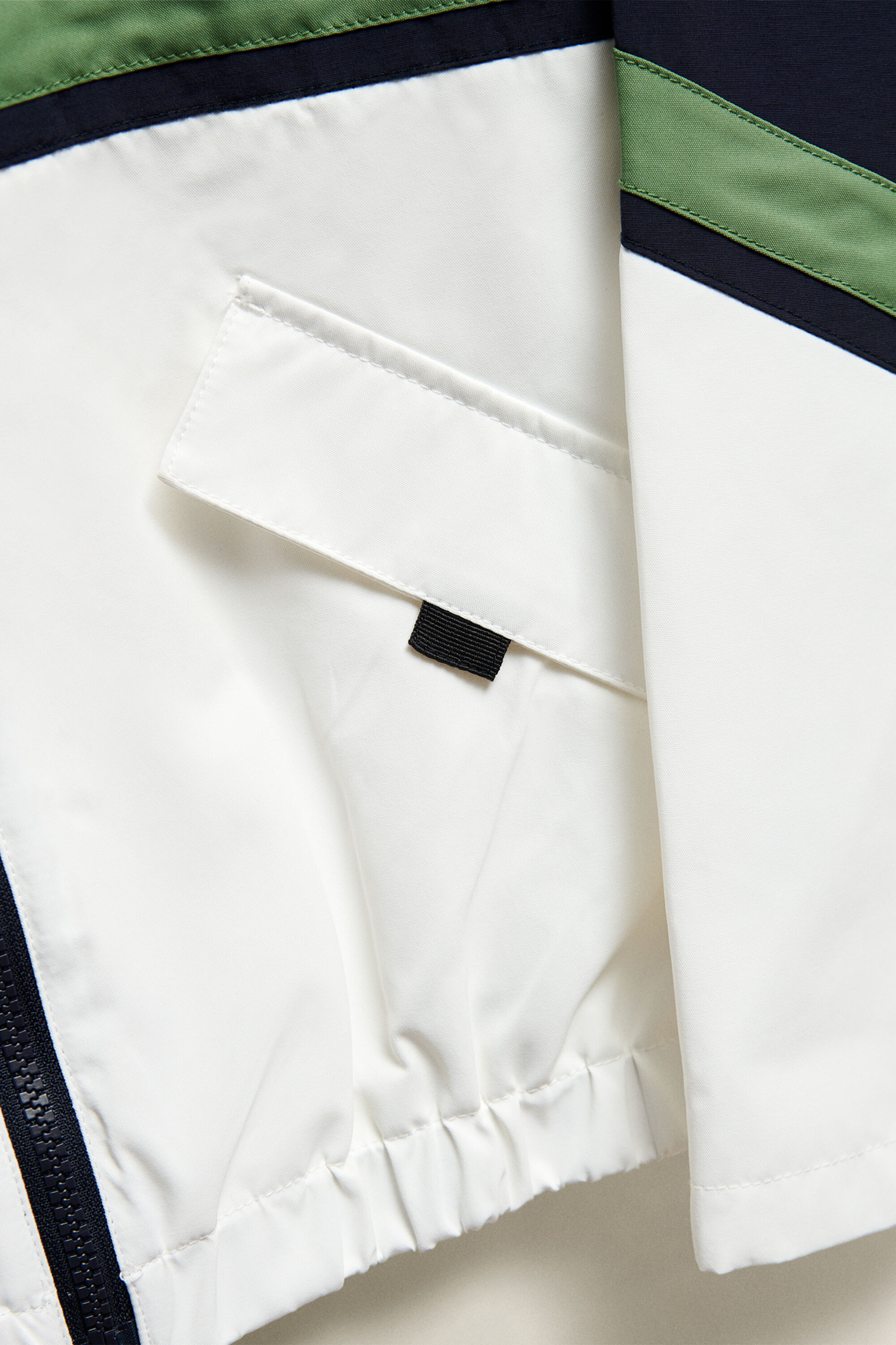 Boys-malliston kontrastivärinen Windcheater‑takki