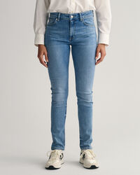 Slim&nbsp;fit ‑mitoitetut eritt&auml;in joustavat Farla-farkut