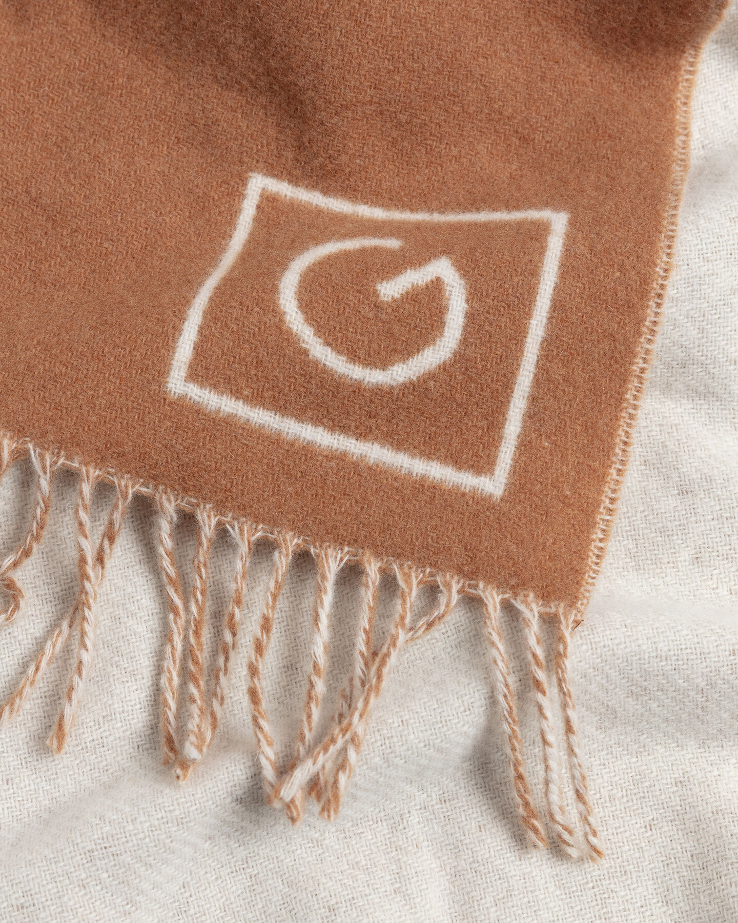 Kaksipuolinen villahuivi