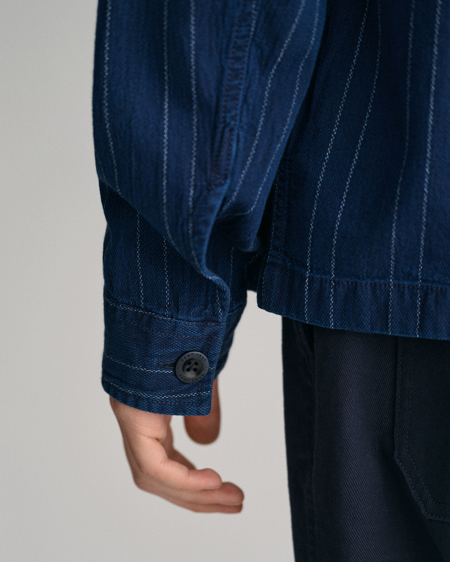 Raidallinen päällyspaita