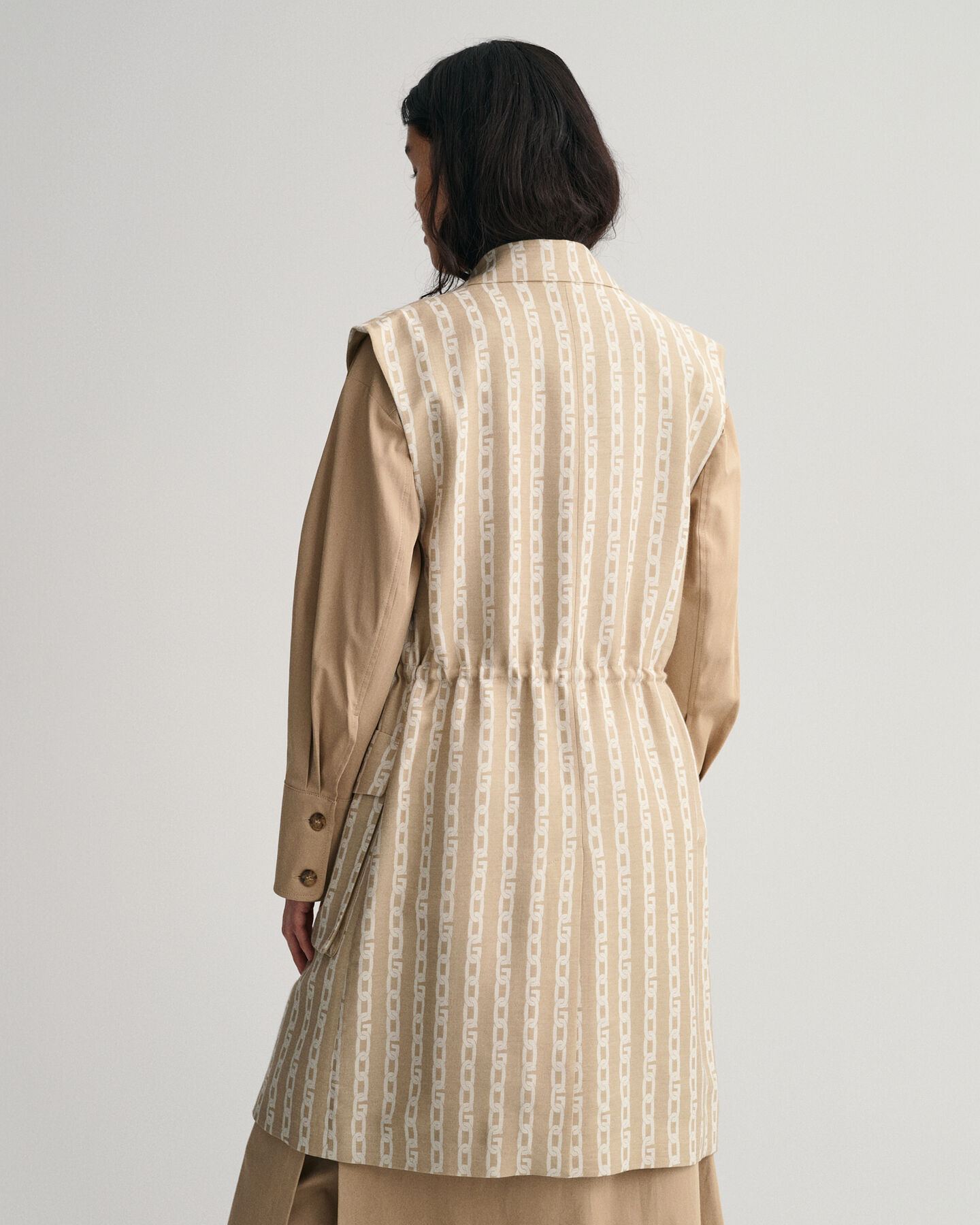 Jakardikankainen Chain-liivi