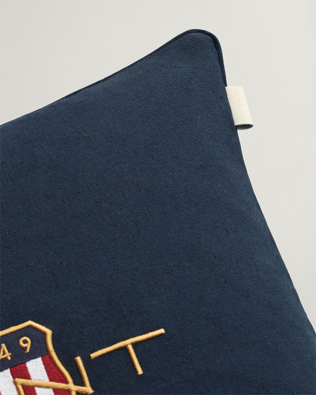 Archive Shield ‑tyynynpäällinen