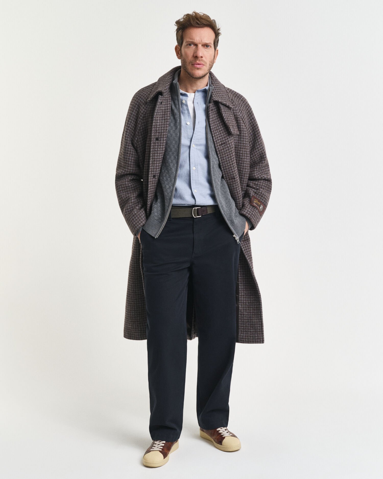 Kohopintainen vetoketjuneule