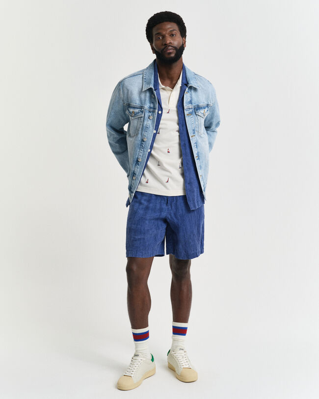 Kirjailtu venekuvioinen pikeepaita