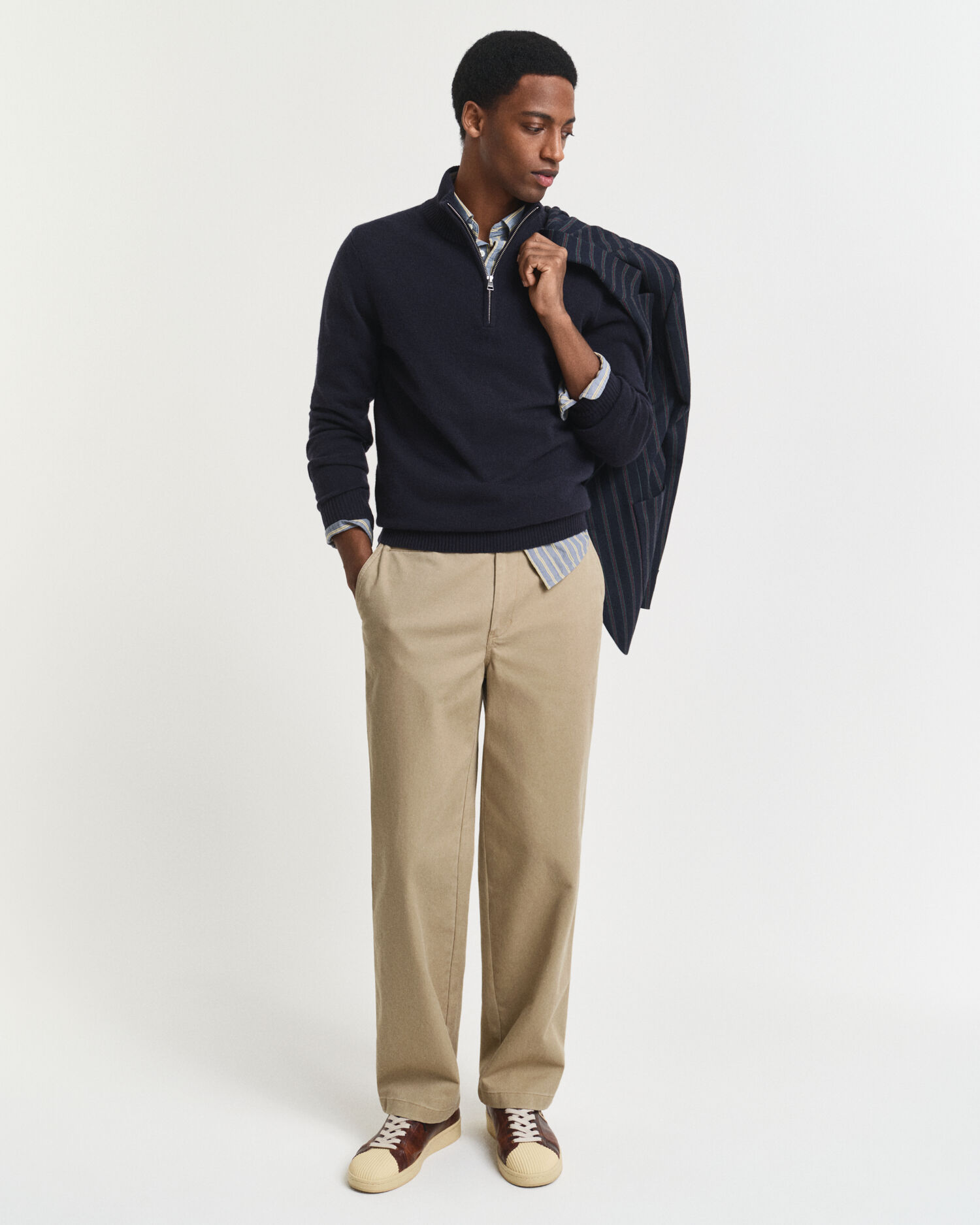 Puolivetoketjullinen kašmirneulepusero