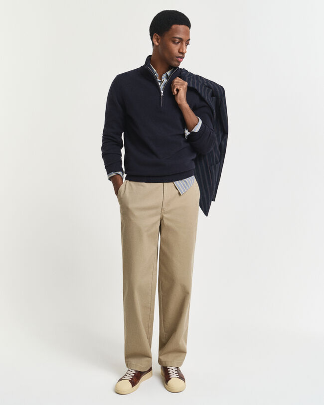 Puolivetoketjullinen kašmirneulepusero