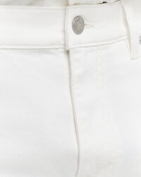 Regular fit ‑mitoitetut valkoiset farkut