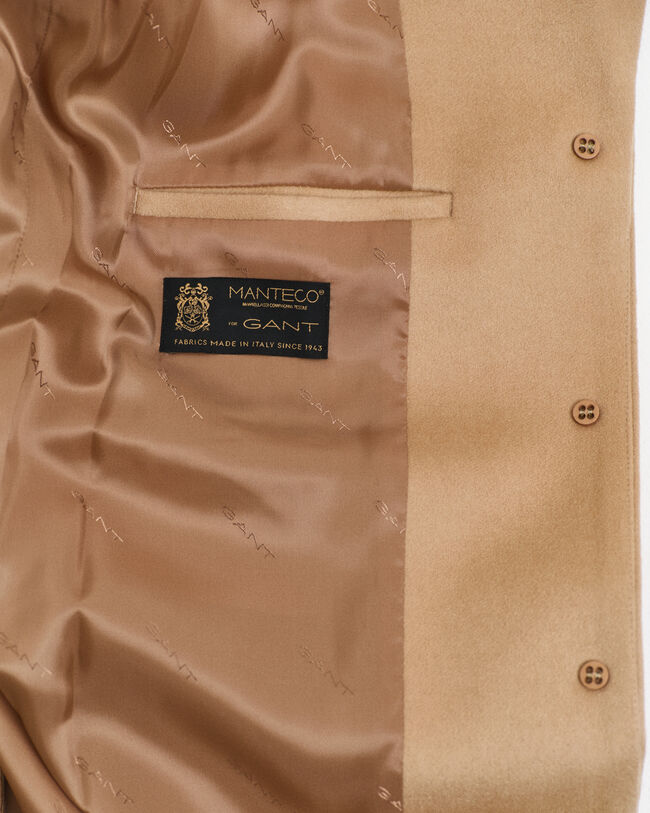 Hyvin istuva klassinen villakangastakki