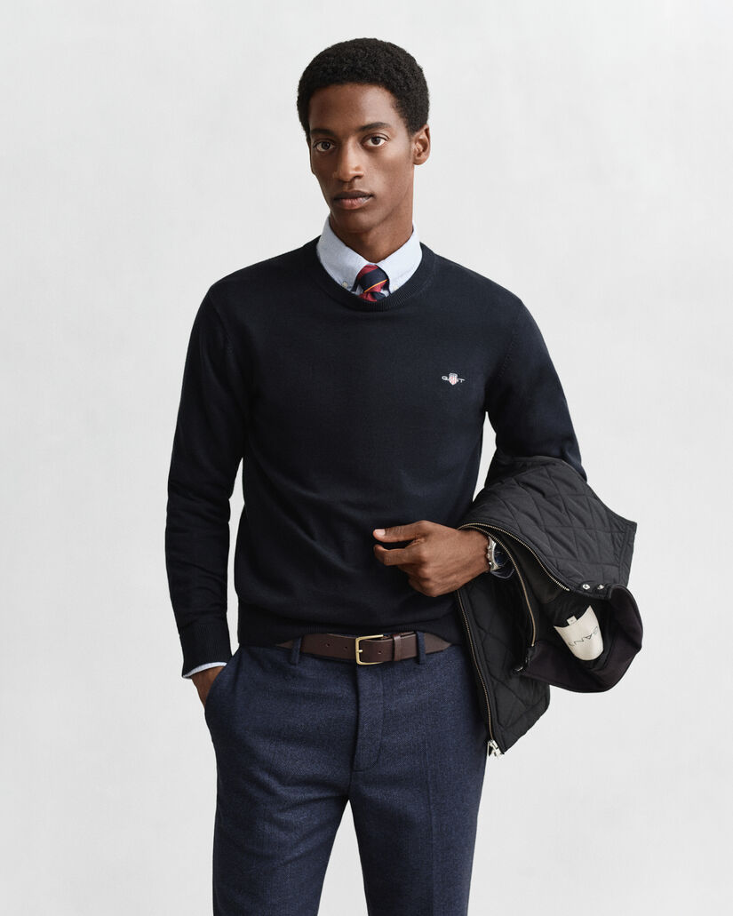 Klassinen puuvillaneulepusero, pyöreä pääntie