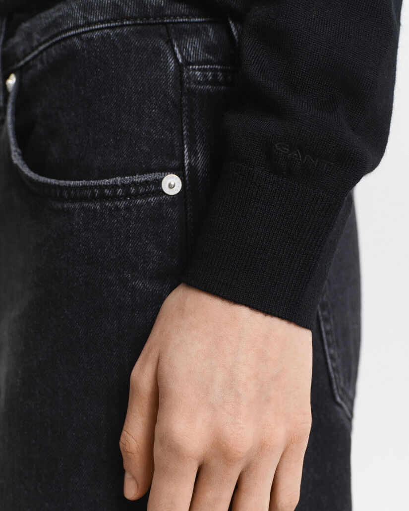 Ohut merinovillaneule, pyöreä pääntie