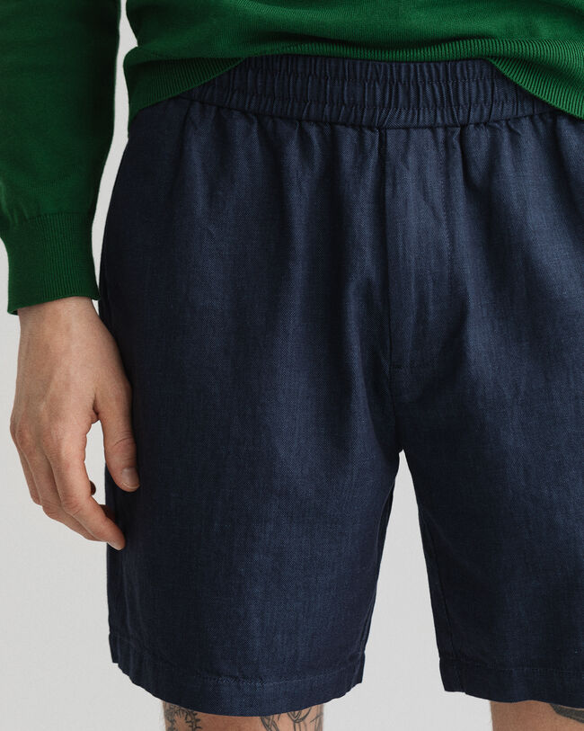 Kiristysnauhalliset shortsit