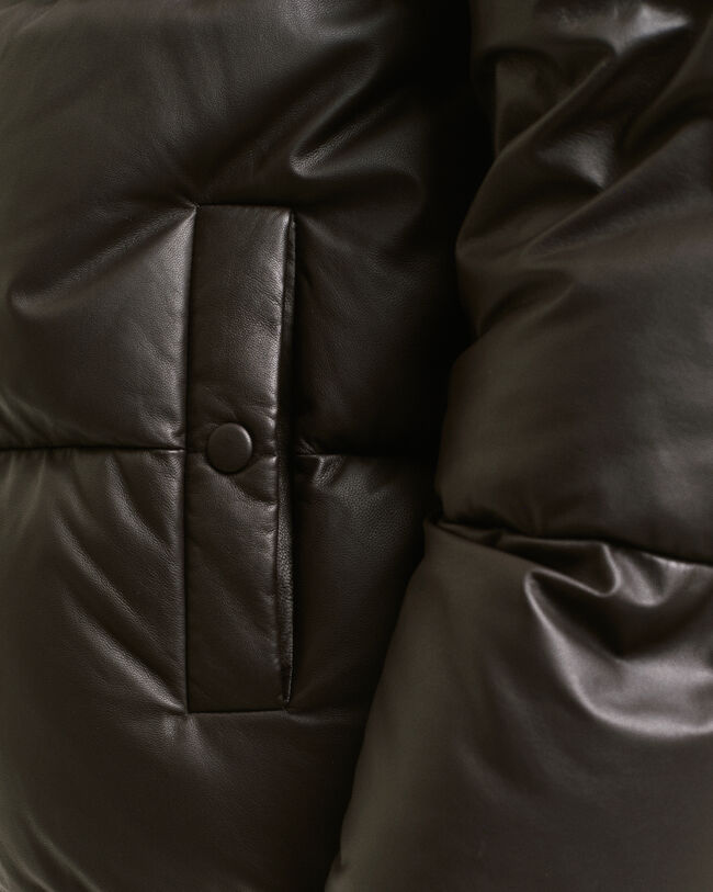 Nahkainen untuvatakki