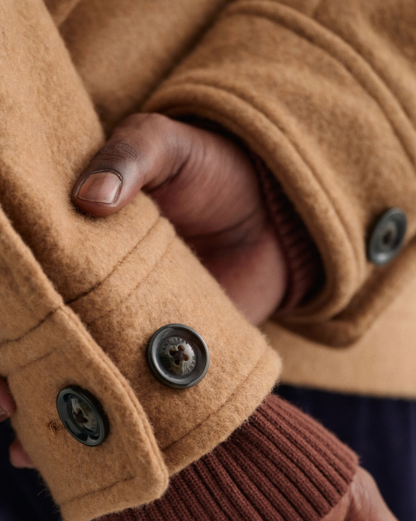 Lyhyt villakangastakki