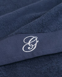 Kirjailtu pyyhe (70 cm x 140 cm)