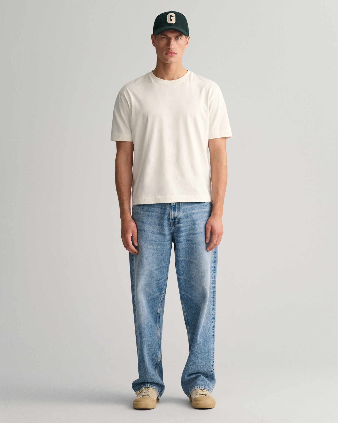 Loose fit ‑mitoitetut farkut