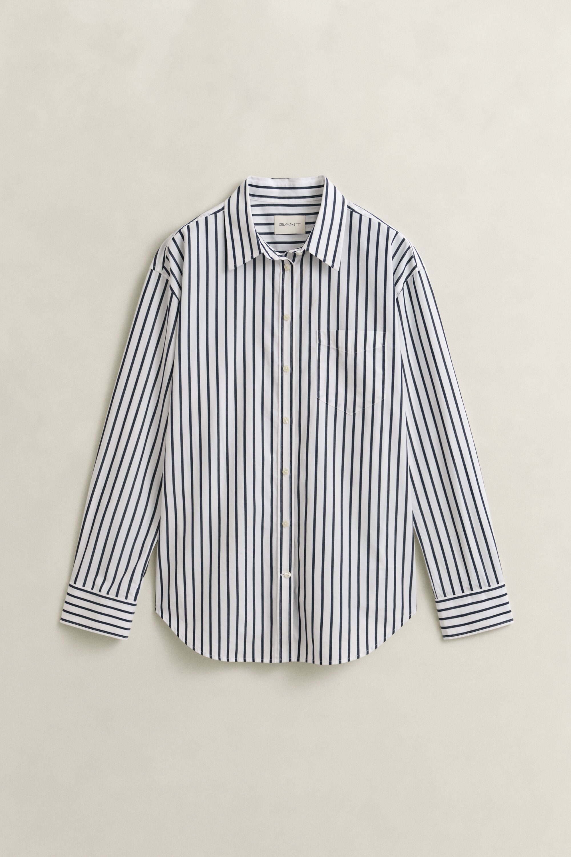 Relaxed fit ‑mitoitettu klassinen popliiniraitapaita
