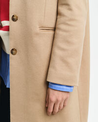 Hyvin istuva klassinen villakangastakki