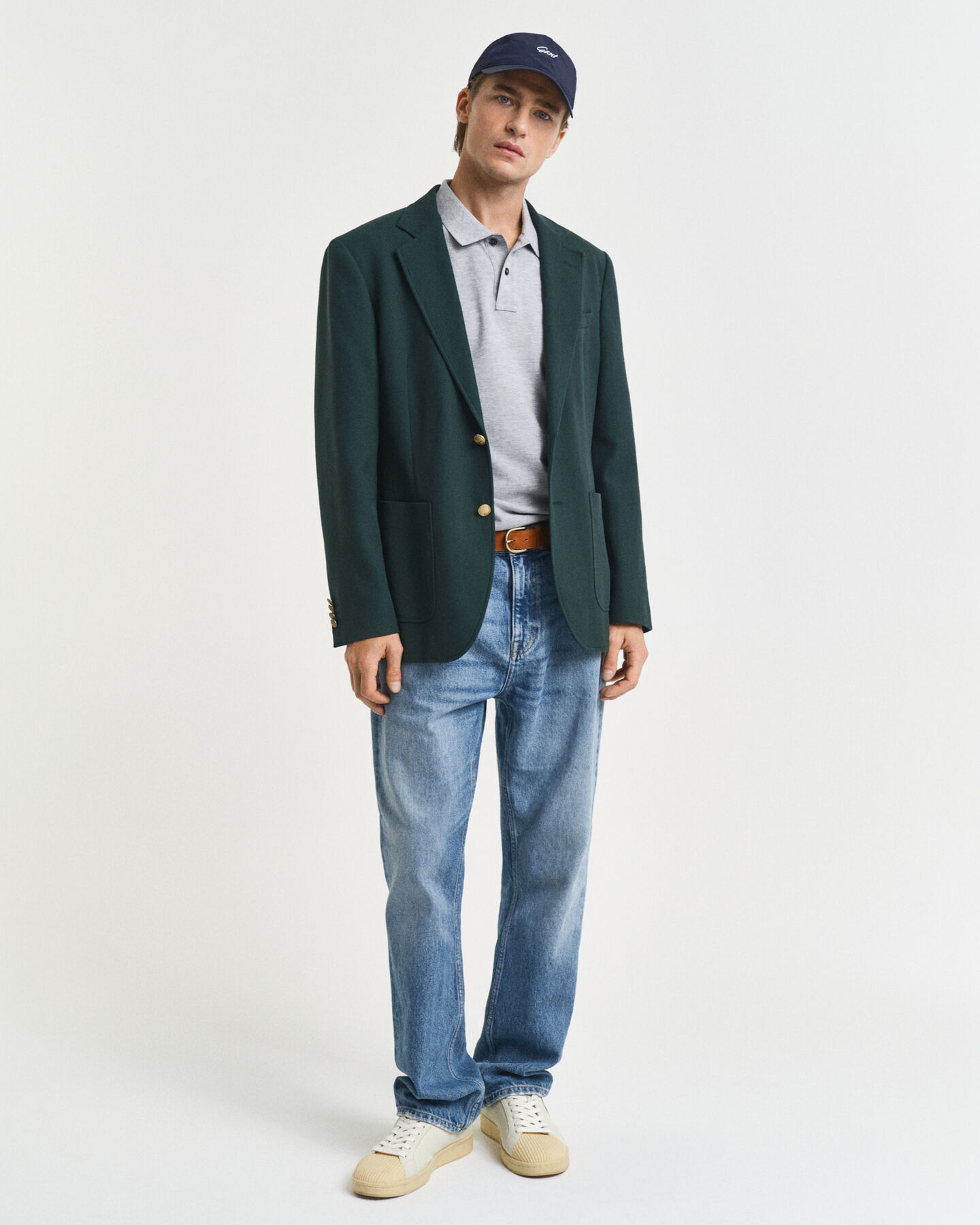 Slim fit ‑mitoitettu Shield-pikeepaita