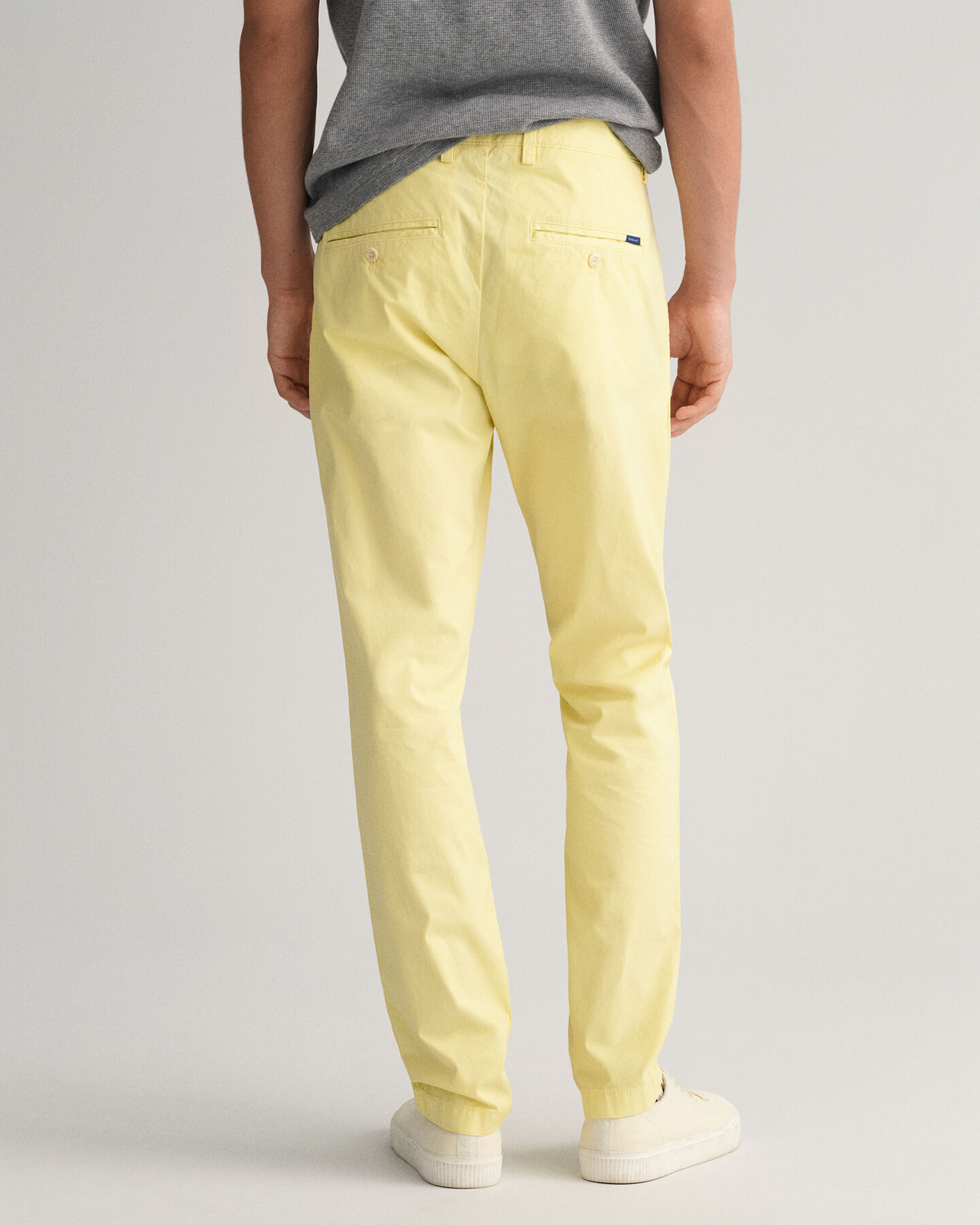 Slim fit ‑mitoitetut Hallden Sunfaded ‑chinot