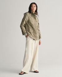 Valmiina värjätty armeijatakki