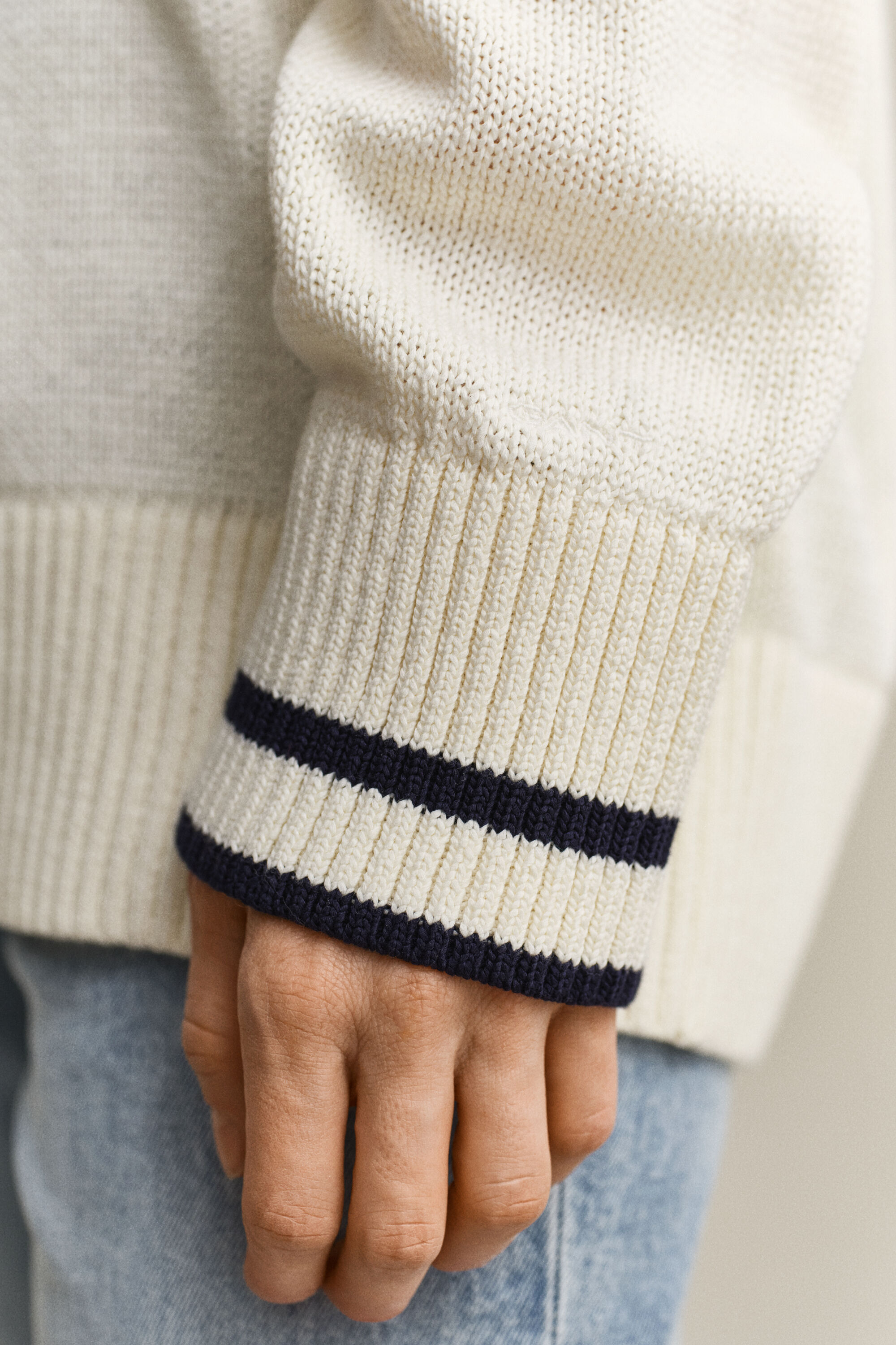 Puuvillainen v‑neulepusero