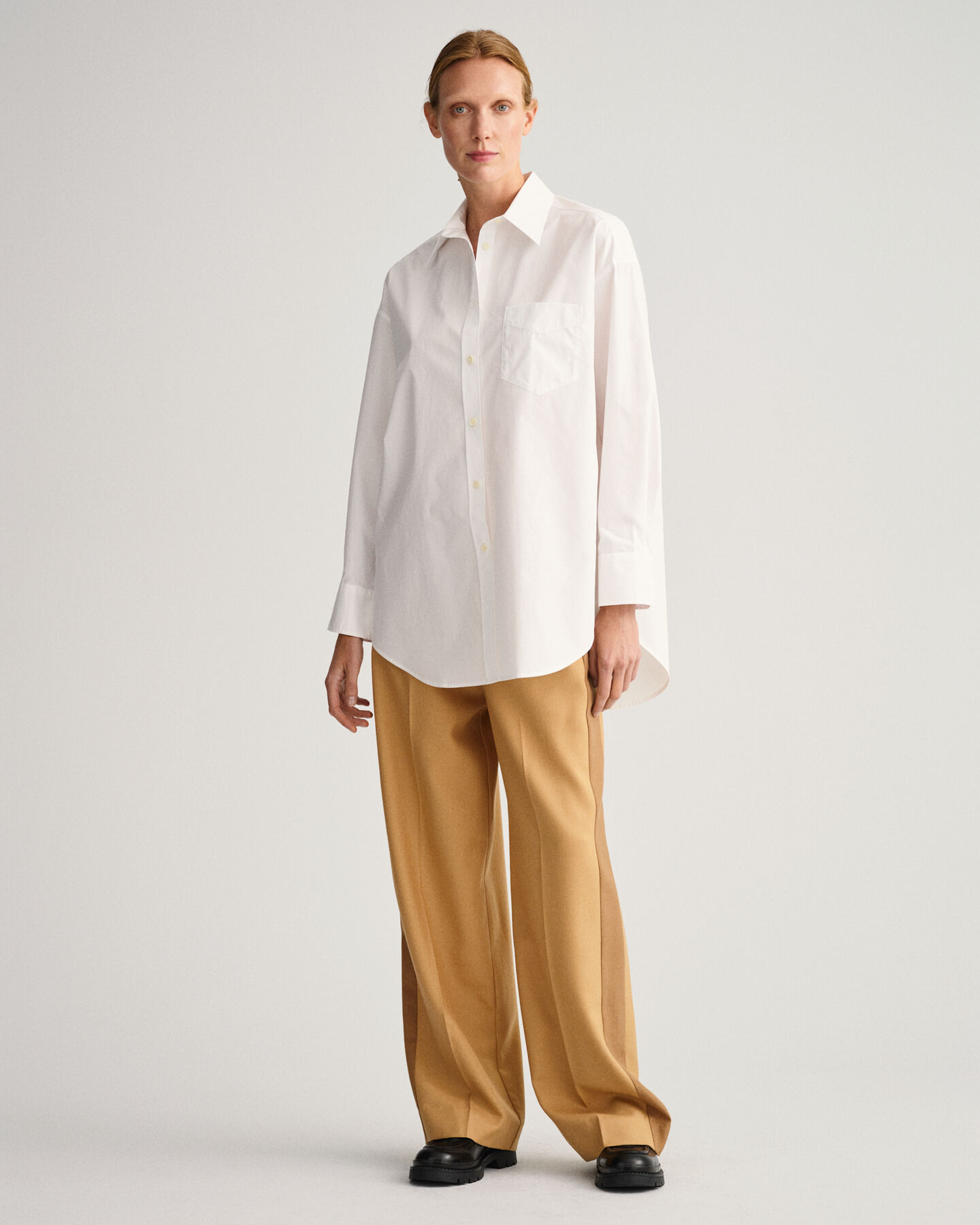 Oversized fit ‑mitoitettu paita