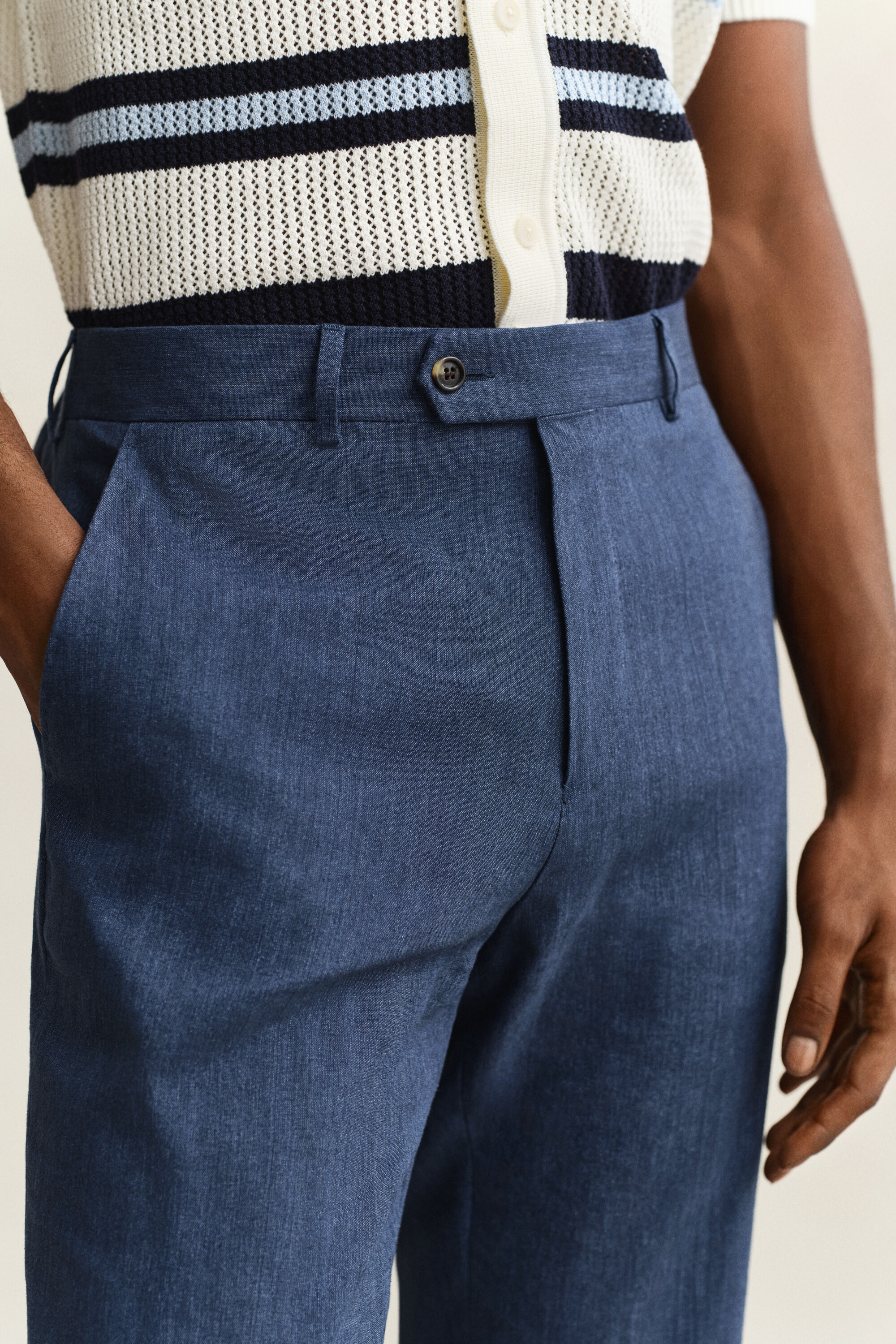 Juhlakäyttöön sopivat pellavasekoitehousut