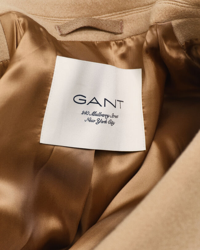 Kaksirivinen villakangastakki